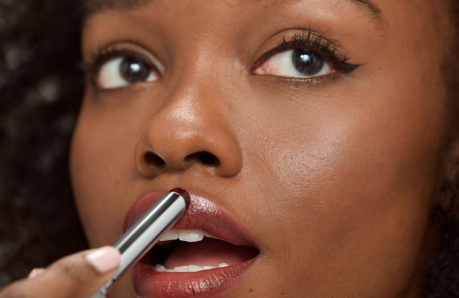 Clinique Almost in Honey Lipstick - 1.9gr