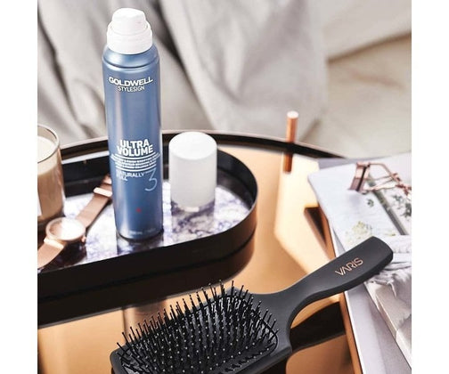 Goldwell Stylesign Ultra Volume Naturally Full Hairspray - 200ml