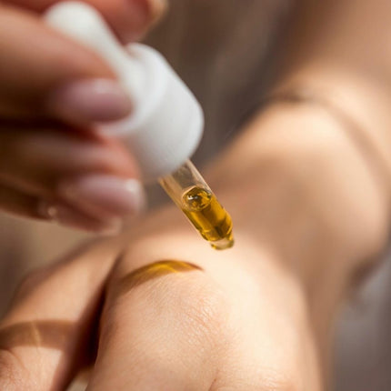 Revuele Illuminating Face Serum - 30ml