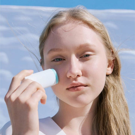 Skin1004 Madagascar Centella Hyalucica Silkyfit Sun Stick Spf50 PA++++ - 20gr