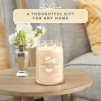 Yankee Candle Vanilla Cupcake Signature Large Jar - 567gr